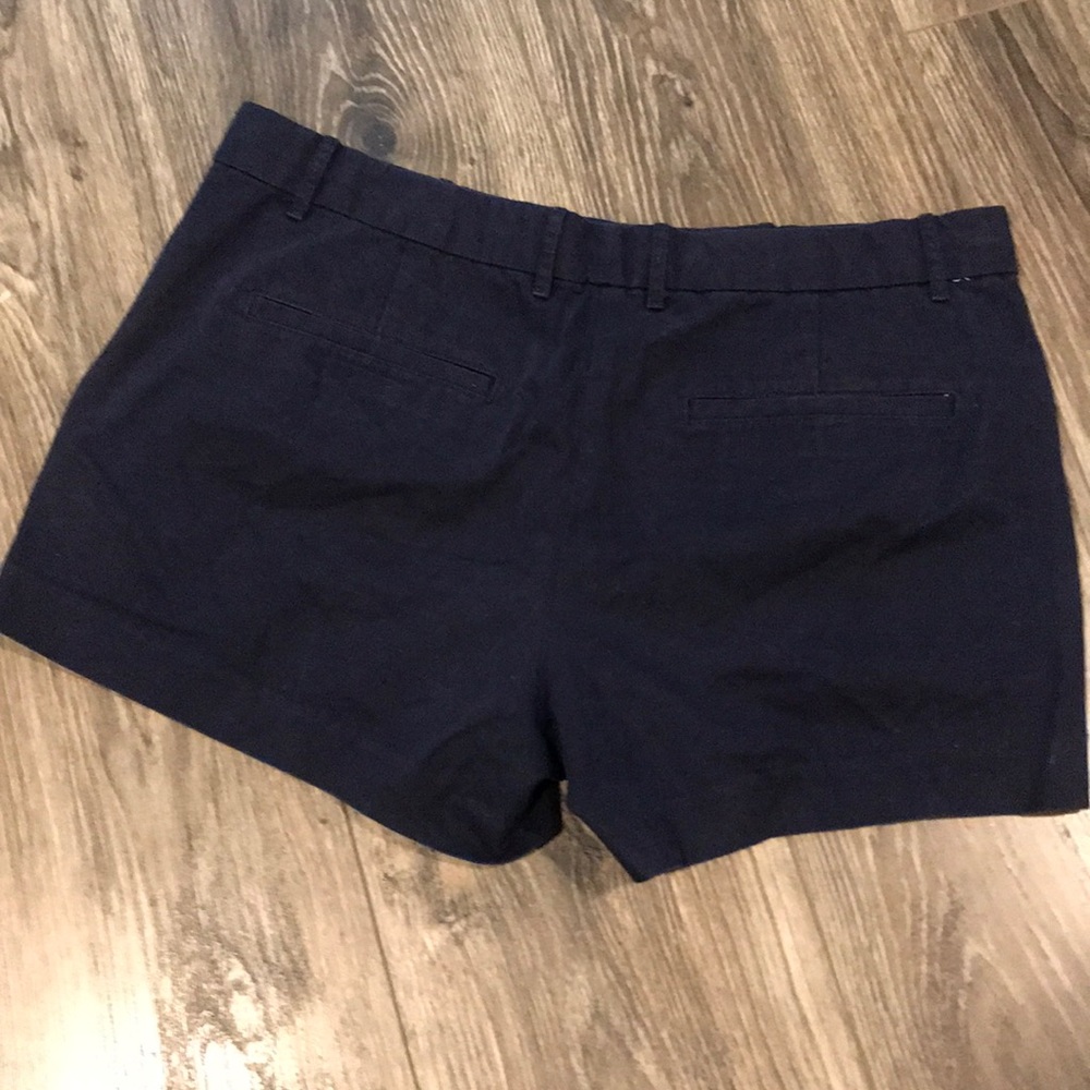 GAP shorts - Picture 2 of 4